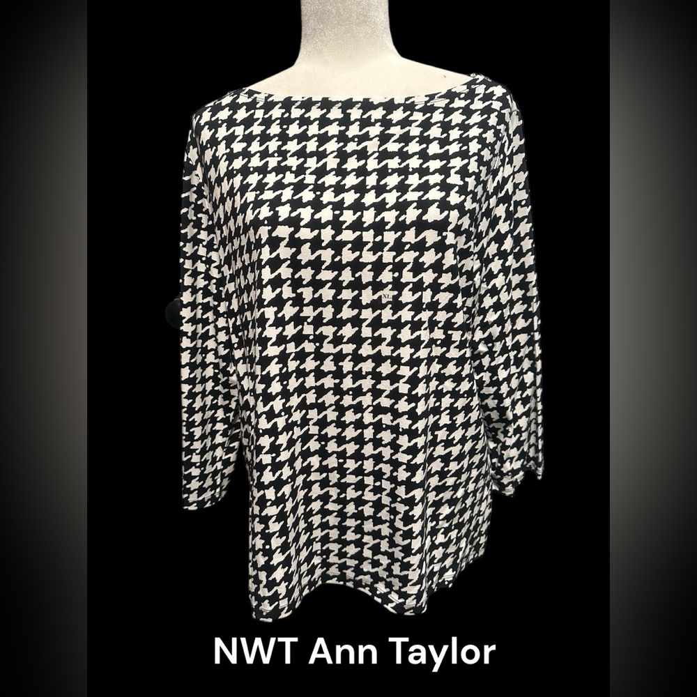 Last week! NWT Ann Taylor 🖤🤍 houndstooth 3/4 top with boatneck. Size XL